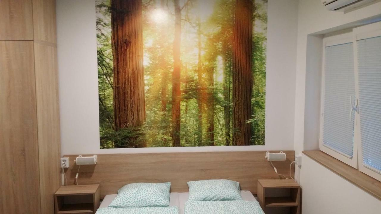 Hostel Delfin Štúrovo Zewnętrze zdjęcie
