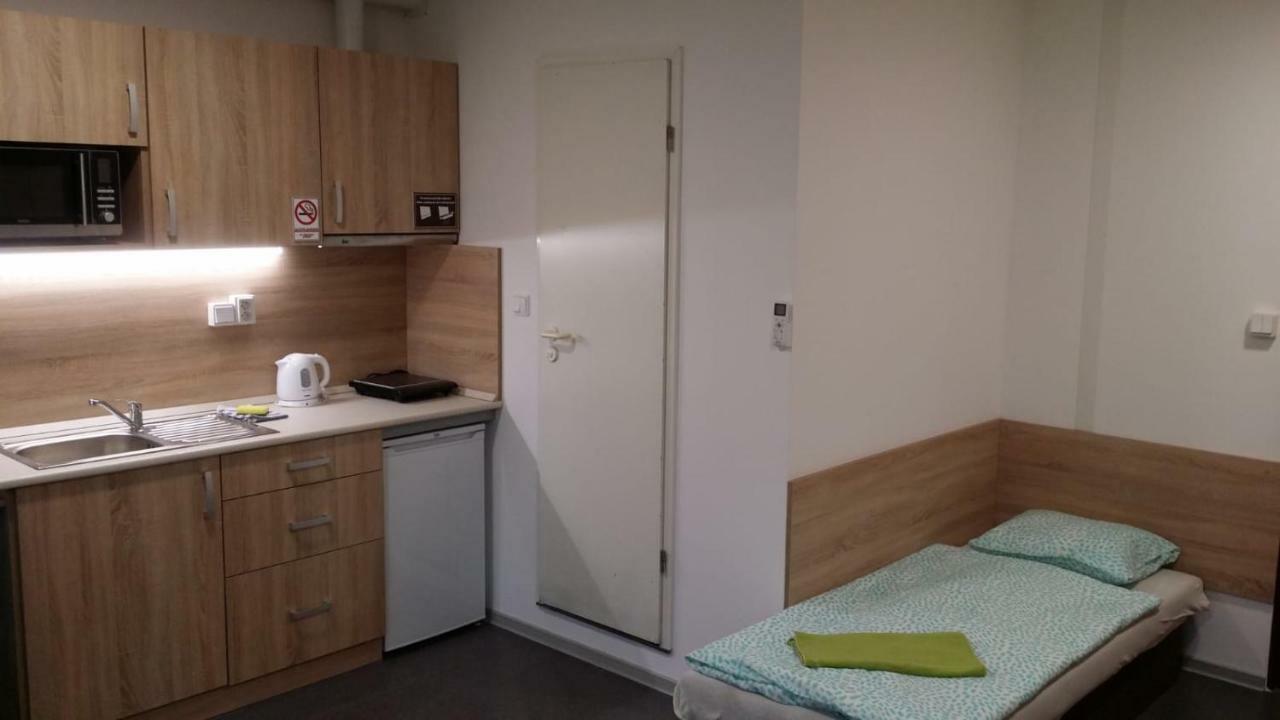 Hostel Delfin Štúrovo Zewnętrze zdjęcie